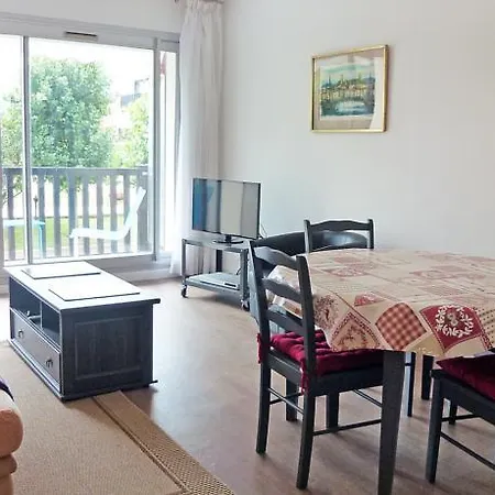 Apartment Sevigne *